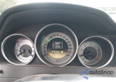 2012 Mercedes-Benz C 350 Sport z USA, uszkodzony, nr VIN WDDGJ5HB3CF817453